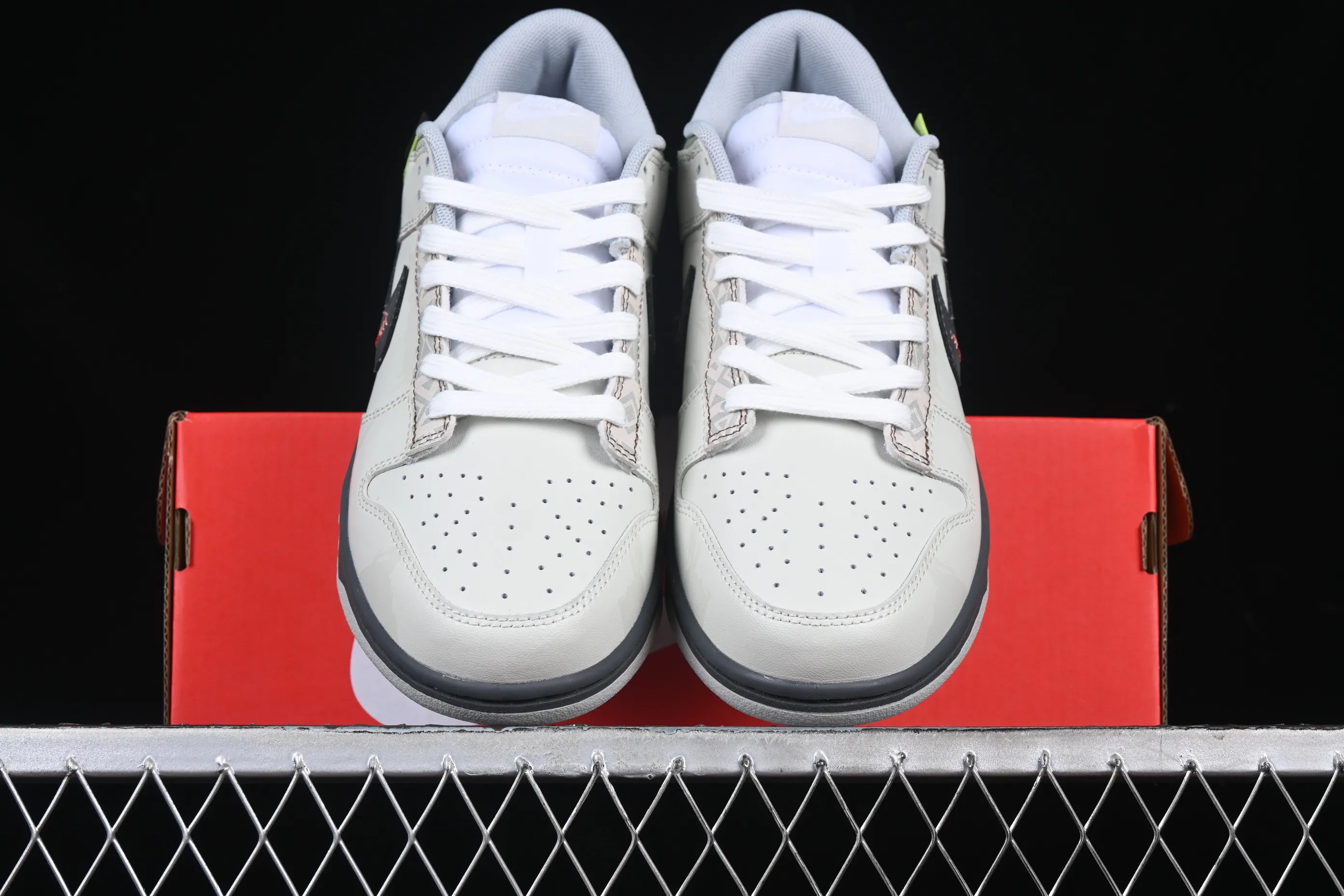 All Categories Nk SB Dunk Series Nk SB Dunk Low Low-top sneakers Nk Dunk Retro "Grey Fog" Panda Prank Go to Tibet Heart of the wilderness Low-top casual sneakers DD1391-103